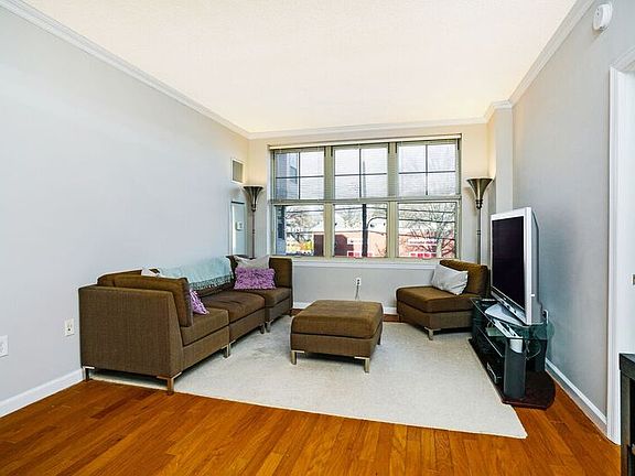 4th image of 300 Mamaroneck Ave APT 212