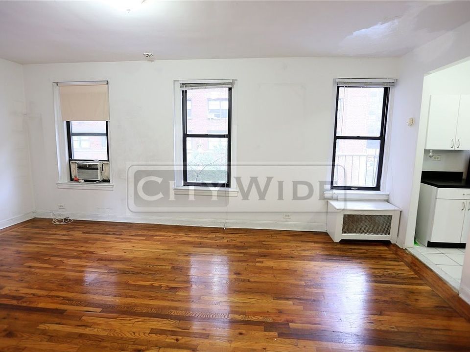 2nd image of 401 E 58th St APT C5