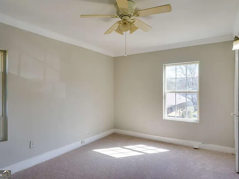 1459 Hartford Ave SW — Photo 6