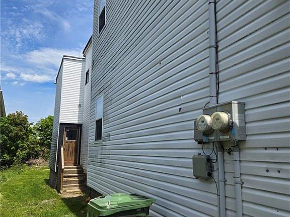 3rd image of 57 Newman St