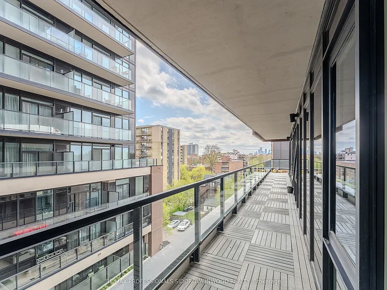 270 Dufferin St #515 — Photo 26