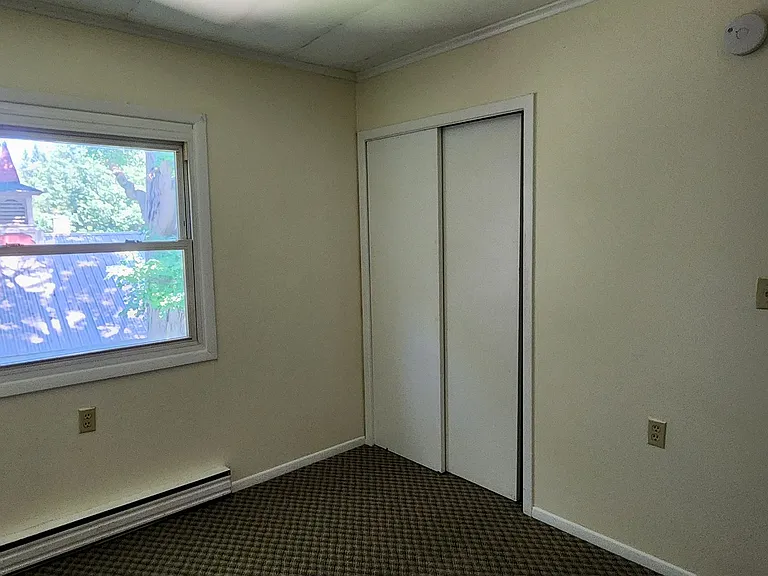 39 Medbury Ave — Photo 14