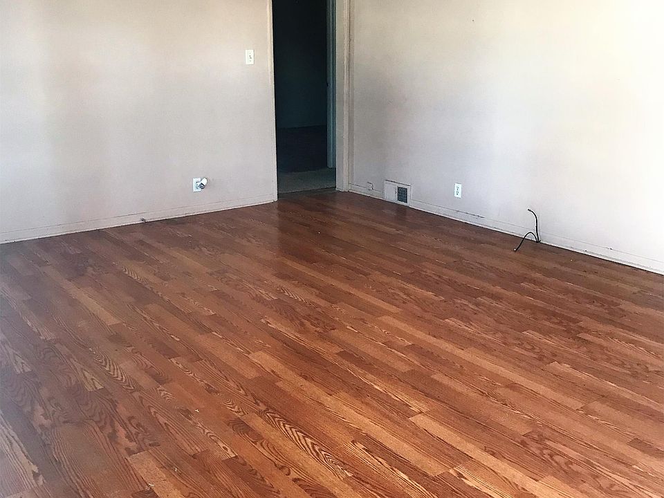 2nd image of 2119 S Jefferson St
