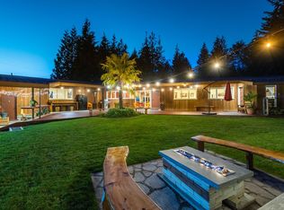 410 17th Ave, Mount Waddington, BC V0N3E0