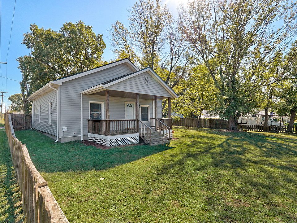1st image of 1352 N Ethyl Avenue