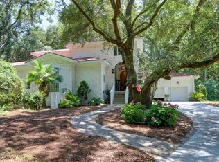 101 Tom And Mike Rd, St Helena Is, SC 29920