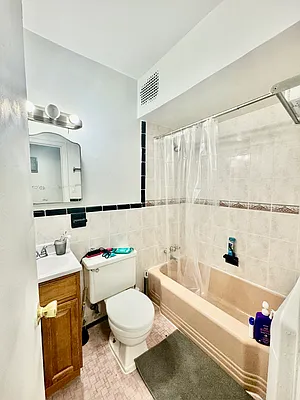 Rented by Avenues Real Estate | media 6