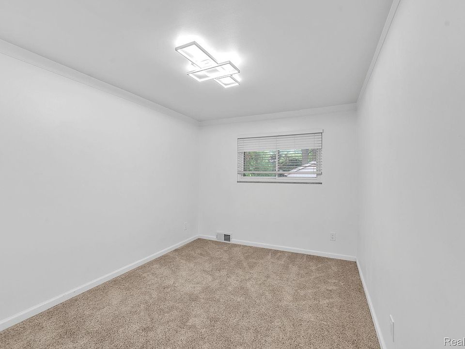 20308 Shady Lane Ave, photo 12