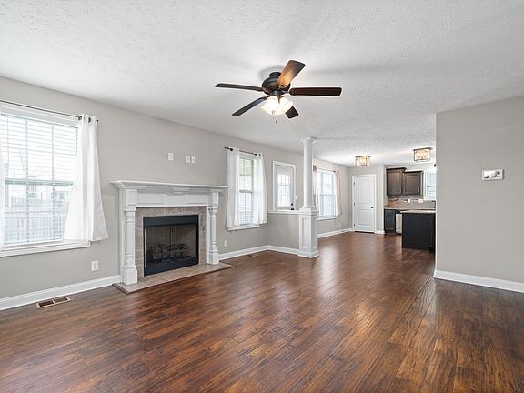 5th image of 3757 Windhaven Dr