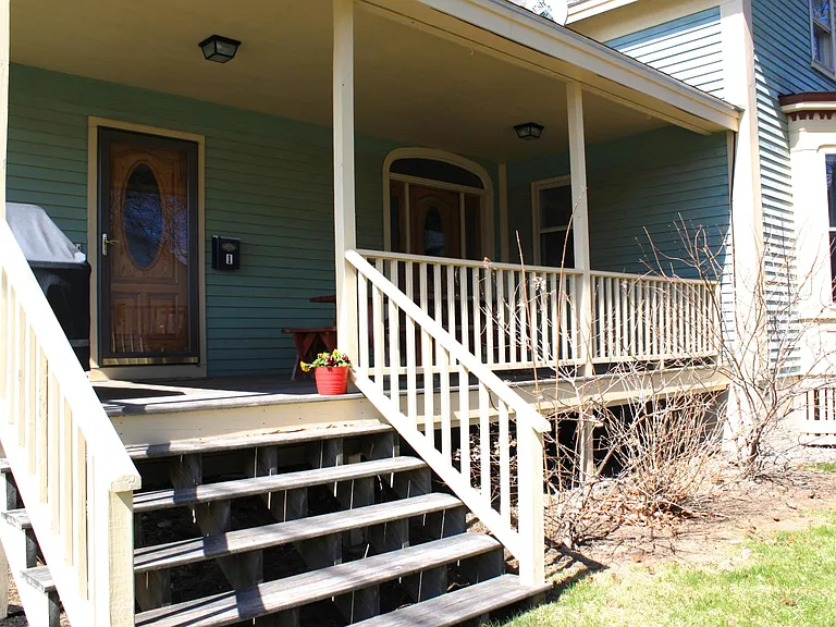 122 Elm St #2 — Photo 2