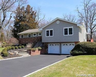 5 Cloister Street, Hauppauge, NY, 11788