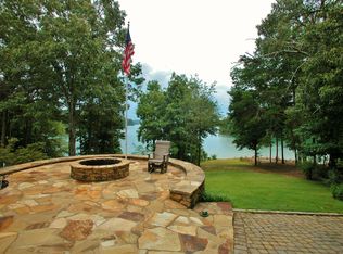 3575 Monroe Cir, Gainesville, GA 30506