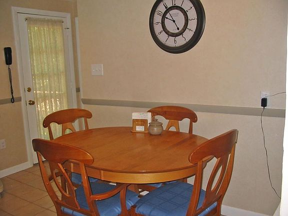 5th image of 5 Wildwood Dr