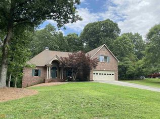5820 Stratford Dr, Gainesville, GA 30506