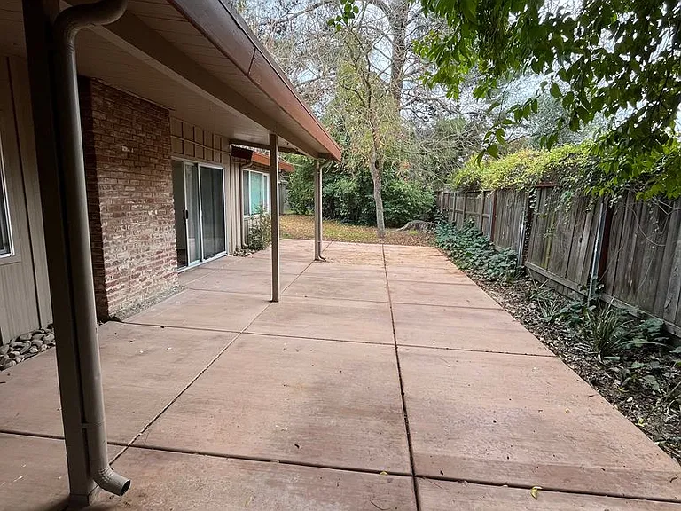 908 Oak Ave — Photo 21