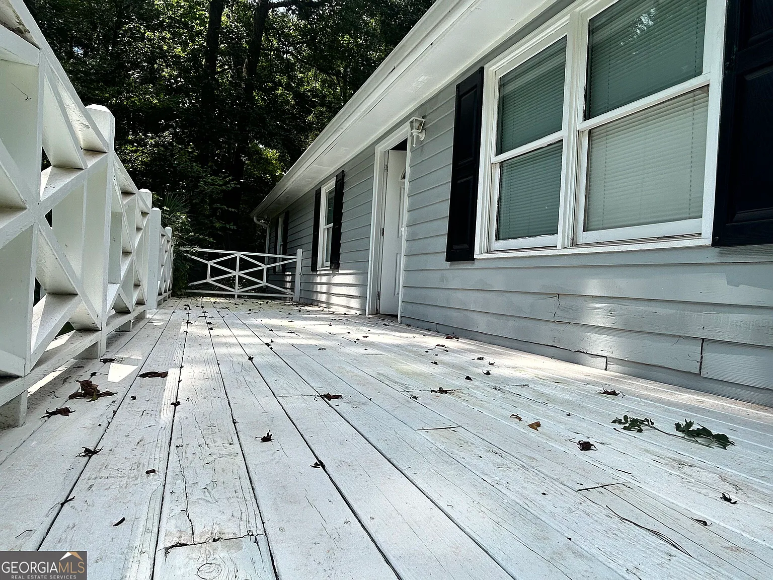 5 bed, 3.0 bath, 1900 sqft, $2,000 — Photo 2