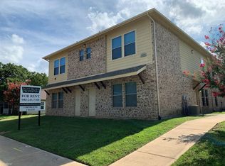 1018 S Avenue B, Denton, TX 76201