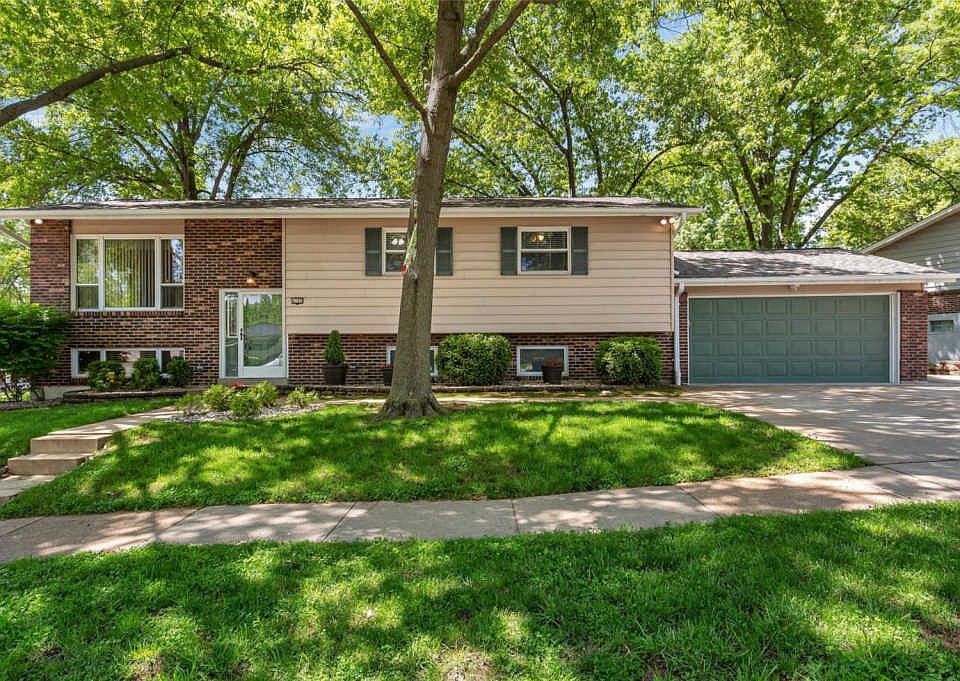 1st image of 4785 Villa Knoll Dr