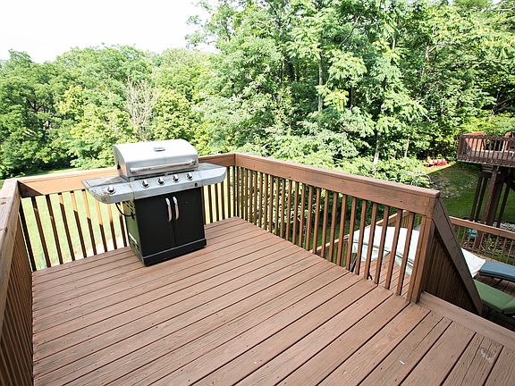 5th image of 105 Orchard Knoll Dr