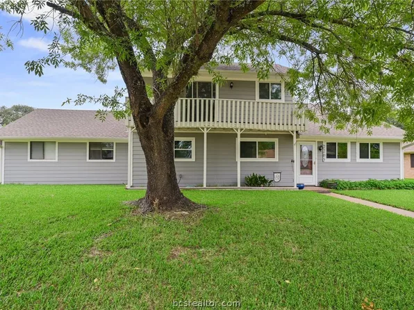 2205 Barak Ln, Bryan, TX 77802