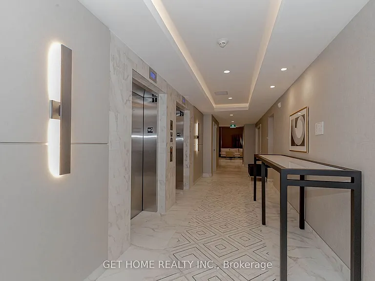 480 Gordon Krantz Ave #609 — Photo 6