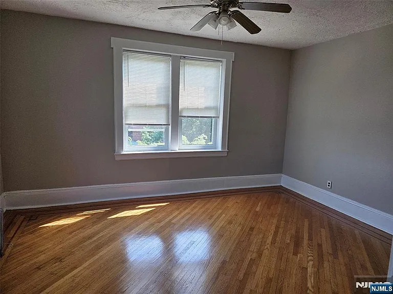 22 Seymour St #6 — Photo 12