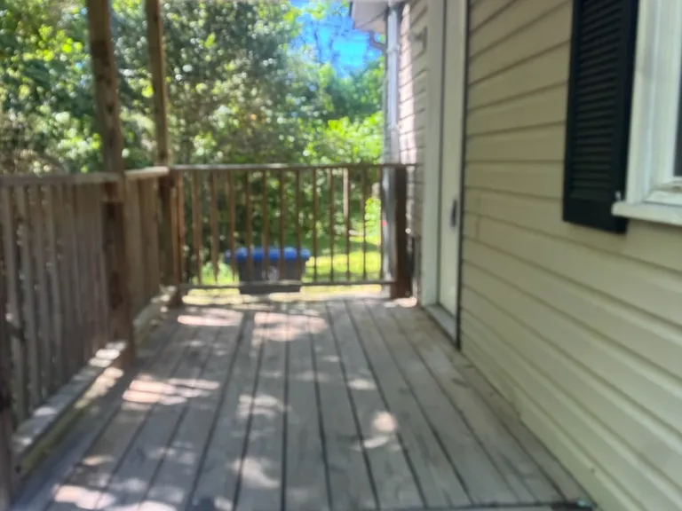 140 Thorne Rd — Photo 2