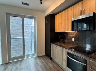 280 Dundas St W #416, Toronto, ON M5A 3W1