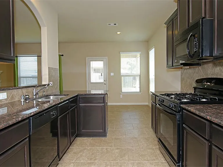 8902 Finnery Dr — Photo 12