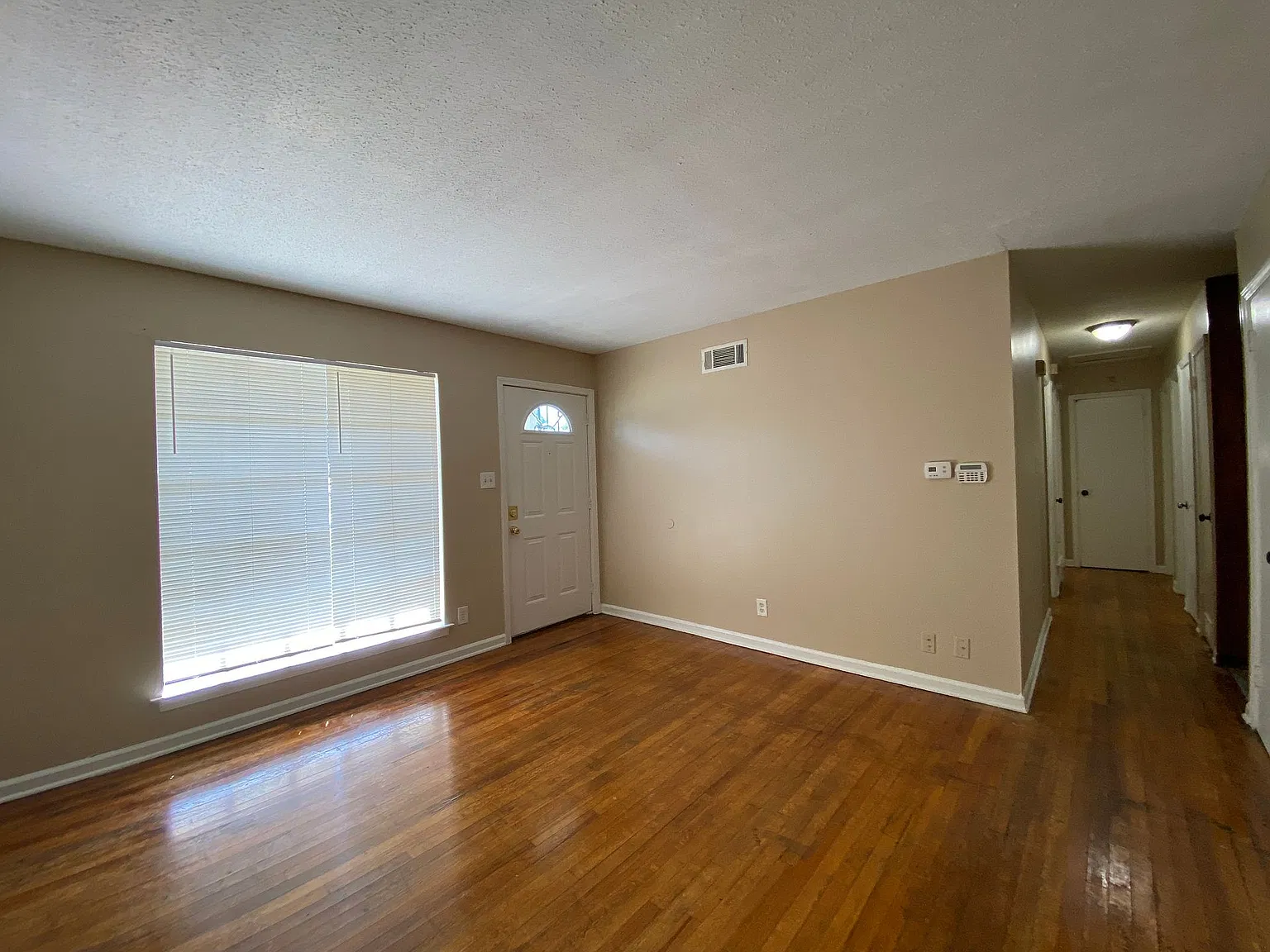 4333 Melwood St — Photo 3