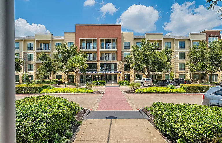 The Residences at Pearland Town Center Apartments — Photo 28