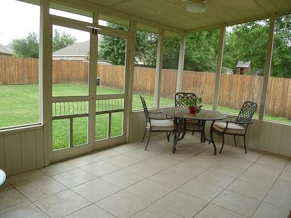 4th image of 800 Paisley Dr