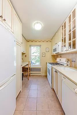 4th image of 530 E 90th St APT 1E