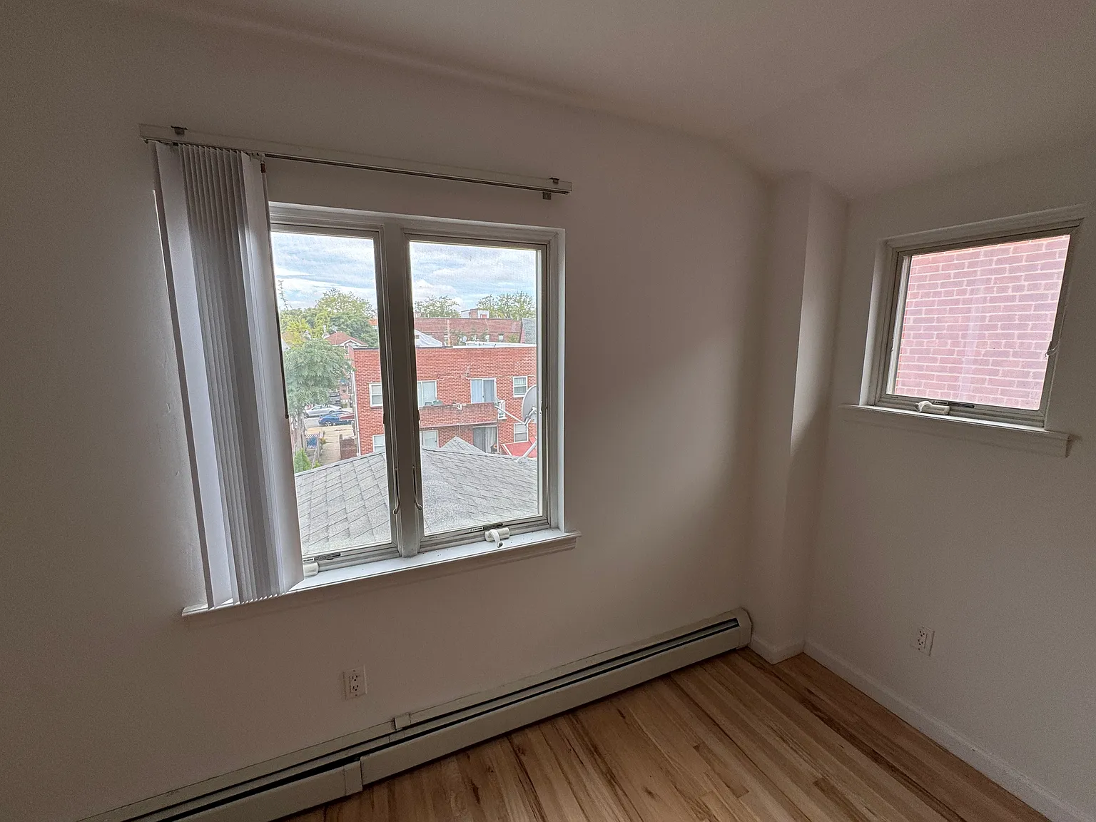 2 bed, 1000 sqft, $2,950 — Photo 2