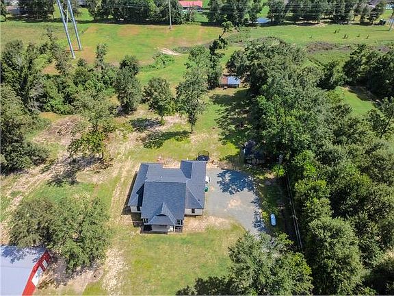 3rd image of 3193 Jennifer Ln