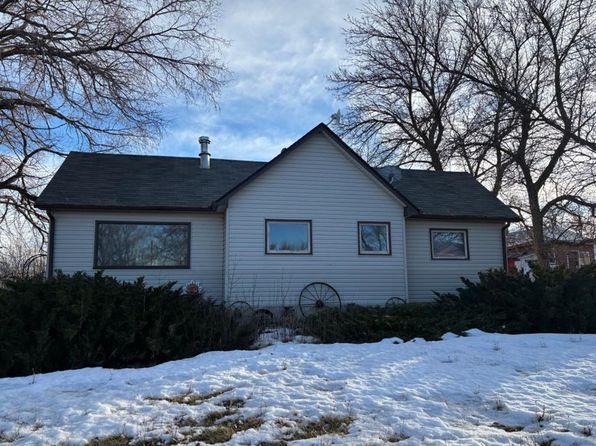 208 N 2nd Ave, Warner, AB T0K 2L0