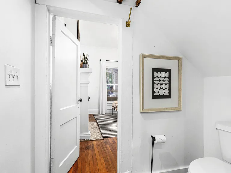 Myrtle St NE — Photo 11