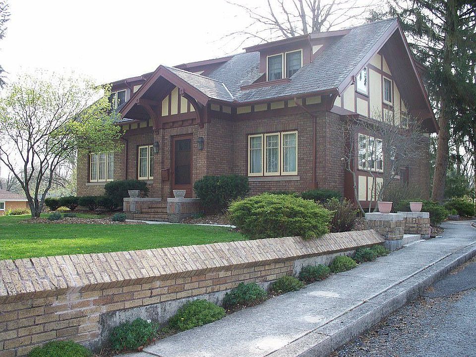1st image of 299 Sycamore St
