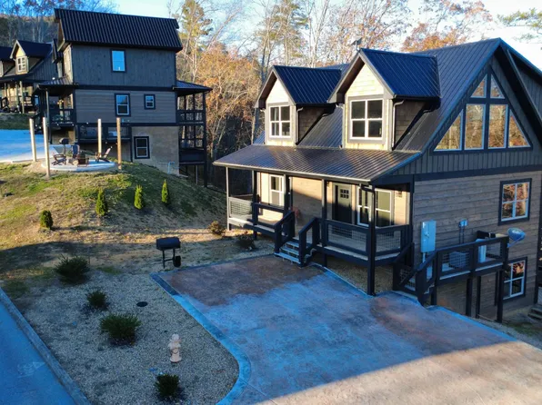 2218 Pinnacle Ridge Trl, Sevierville, TN 37876