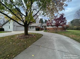 6283 Merritt Rd, Ypsilanti, MI 48197