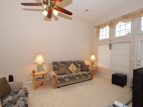 3rd image of 4564 Concord Ln #J