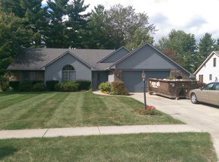 11125 Oak Pointe Trl, Fort Wayne, IN