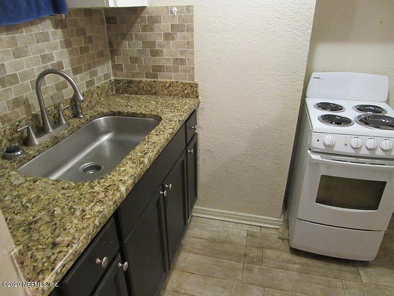 5th image of 544 W 62nd St