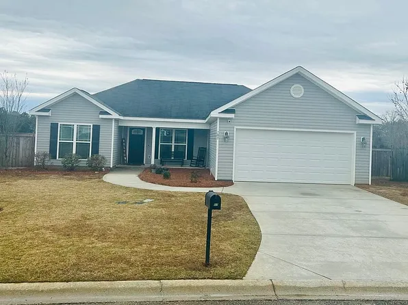 207 Winsted Ct, Perry, GA 31069