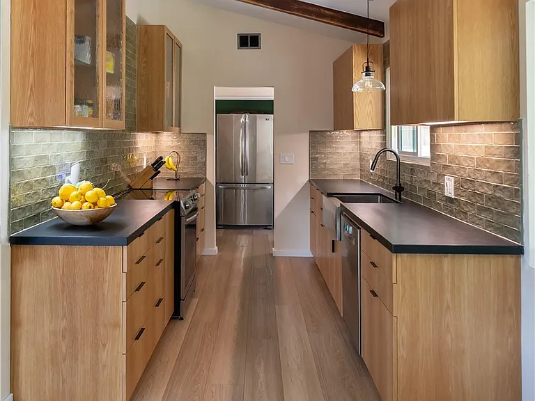 12 Martingale Dr — Photo 6
