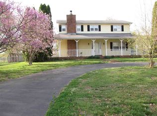 1204 Dickens St, Bowling Green, KY 42101