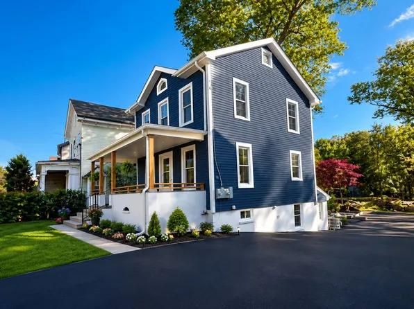 126 W Main St, Middletown, NY 10940