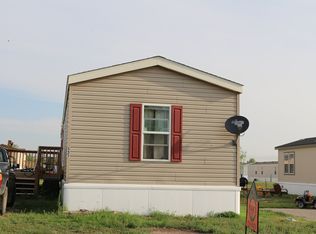 157 16th Ave W #157, Williston, ND 58801