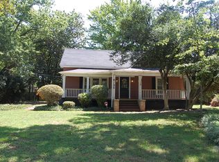 6132 Hickory Grove Rd, Charlotte, NC 28215