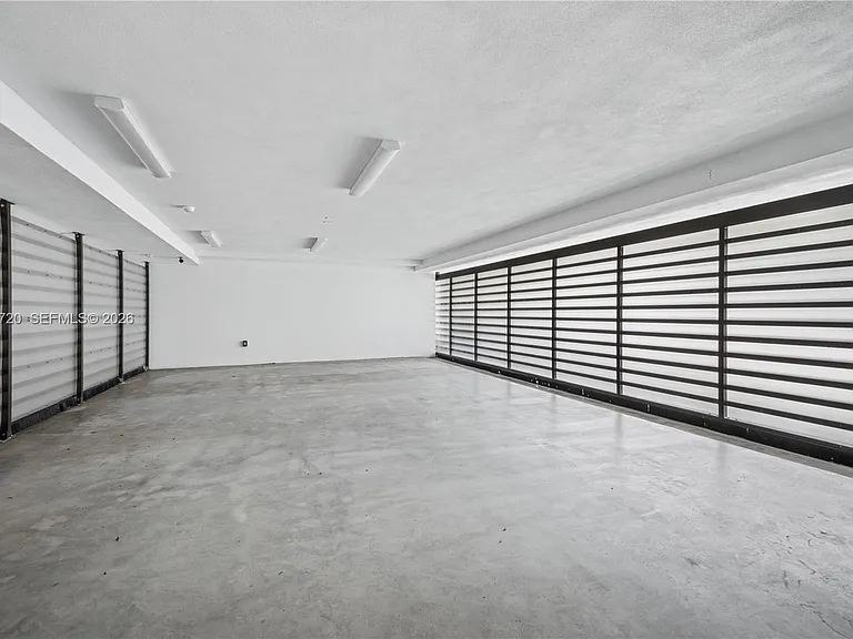 420 N Hibiscus Dr — Photo 28